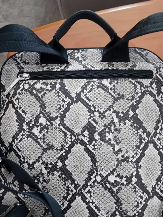 Mochila nova tamanho L Parfois