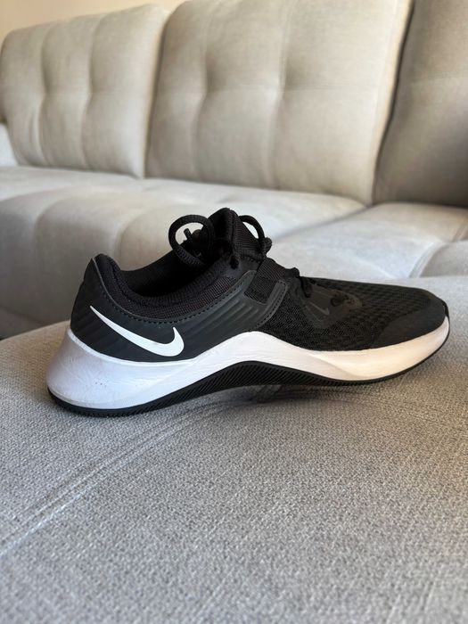 Nike Mc Trainer - Tamanho 38.5