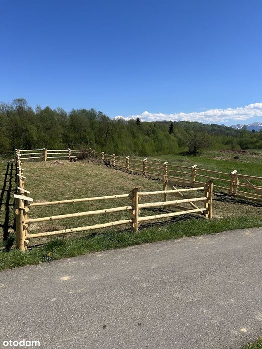 Chochołów z widokiem na Tatry i rzekę przy ścieżce rowerowej - Widok 3