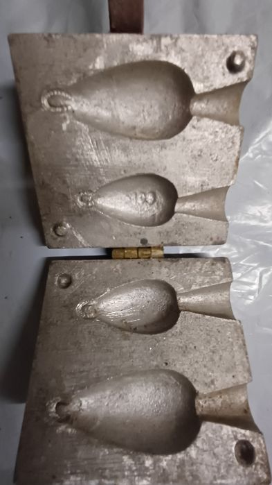 Molde antigo para fabrico de chumbadas de pesca
