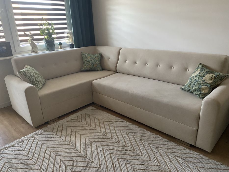 Sprzedam narożnik z dwiema skrzyniami do przechowywania