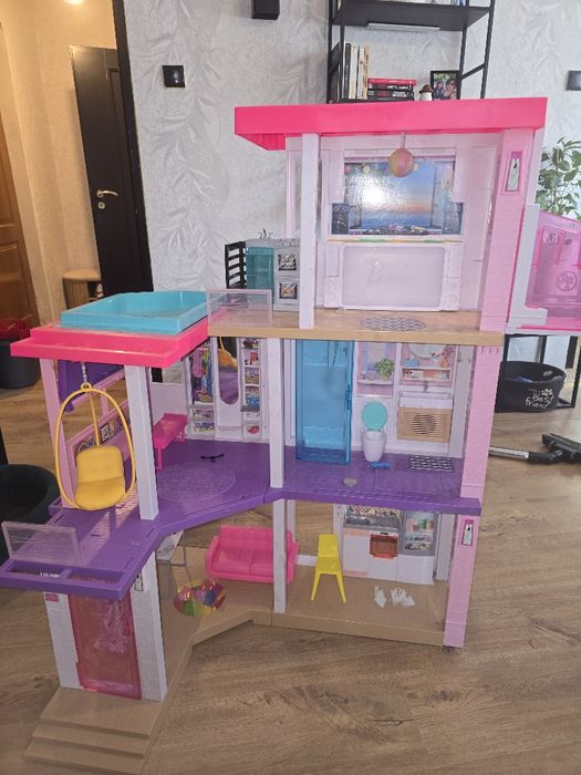 Domek Barbie piętrowy