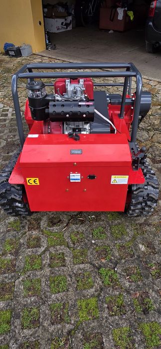 Robot Corta Mato Diesel com 15cv