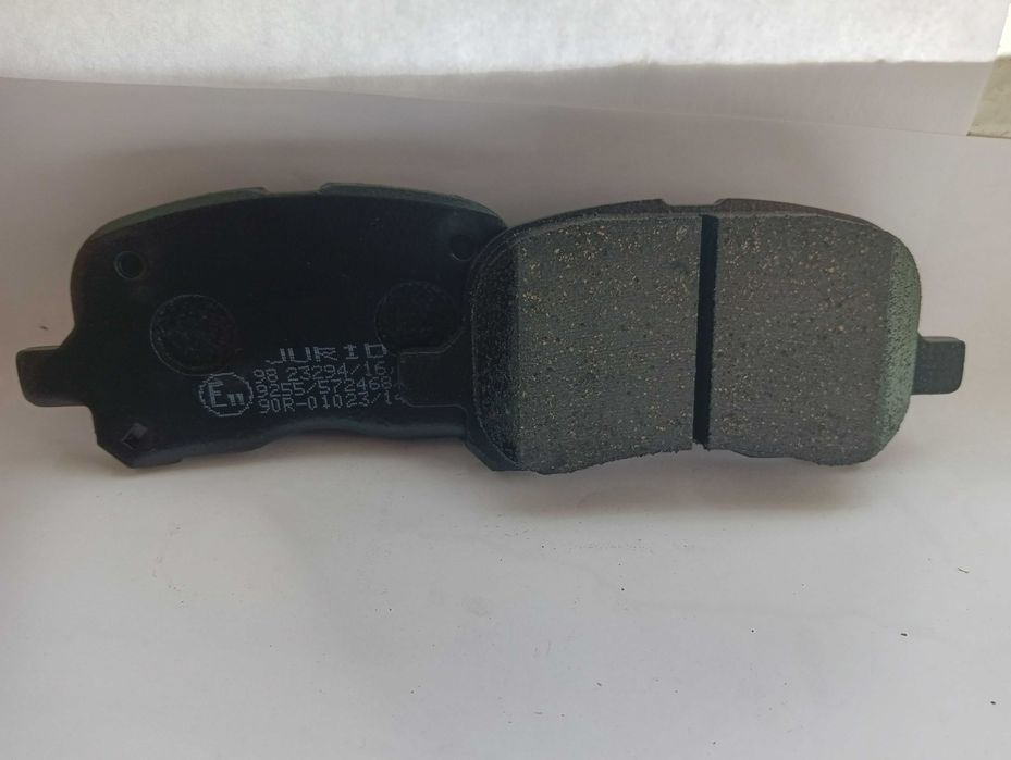 Комплект гальмівних колодок Toyota Corolla