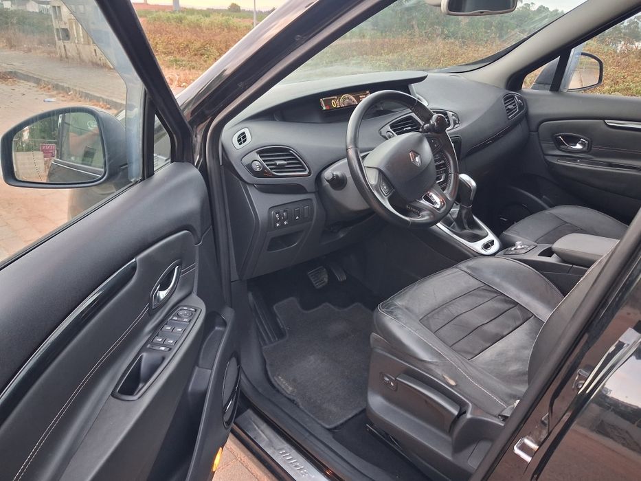 Renault scenic .