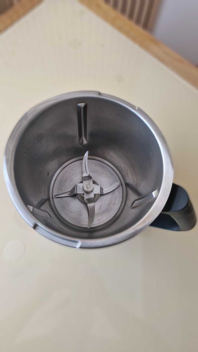 Sprzedam Thermomix TM5.