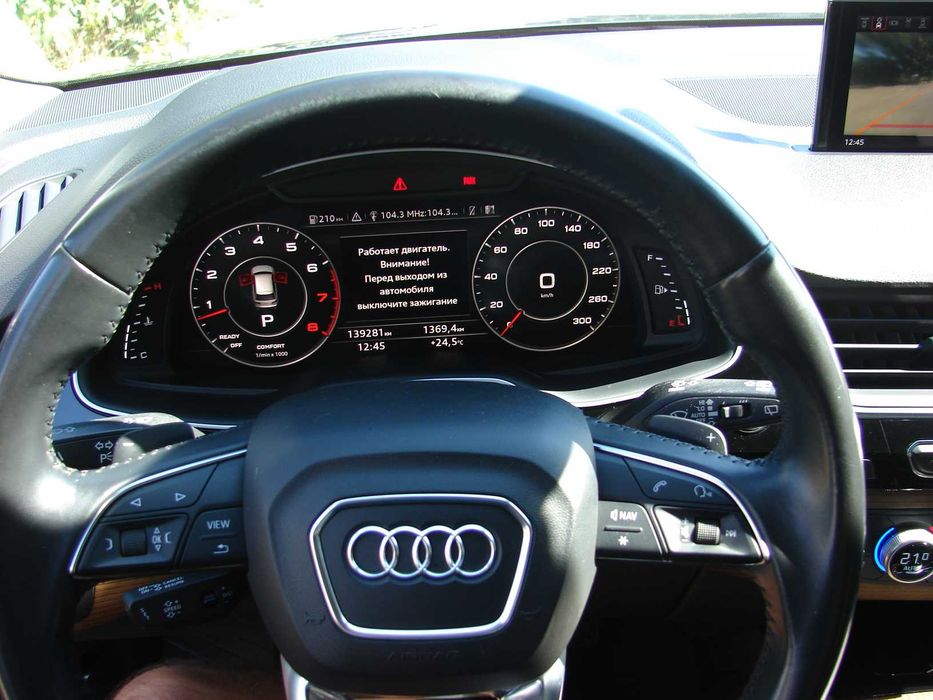 Audi Q7 3.0 турбо 2017 год (7 МЕСТ) на коже с панорамой