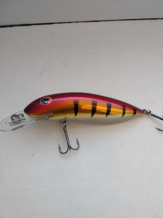 Воблер плаваючий тролінговий