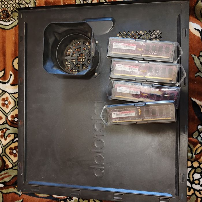 Компьютер  на запчасти