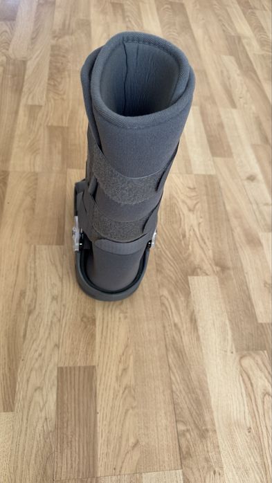 Жорсткий ортез гомілковостопного суглоба Orliman Walker EST-086