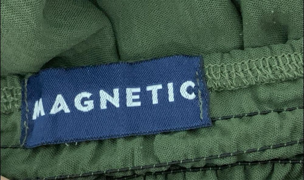 Сукня з обʼємними рукавами від українського бренду magnetic