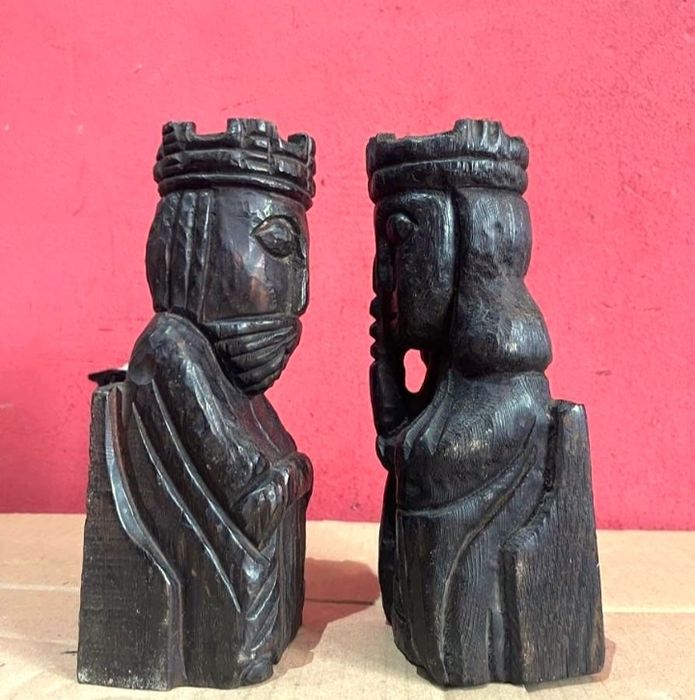 Conjunto Estatuetas Reis Madeira Xadrez Medieval 22 cm Ampara Livros