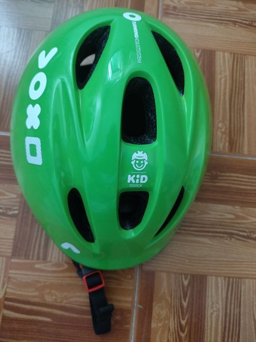 Capacete de criança ventilado e ajustável