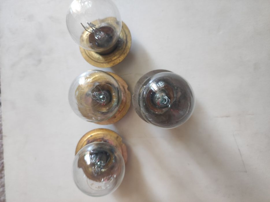 Продається ремінь ГРМ, автолампи 12v , 24v