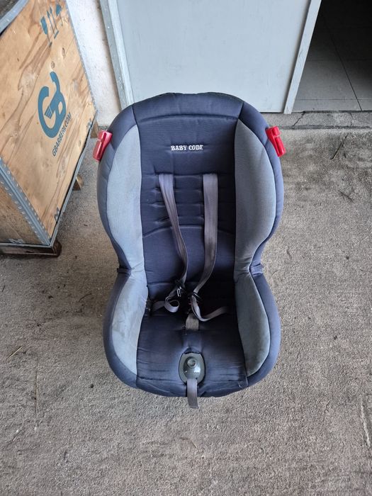 Cadeirinha bebe usada