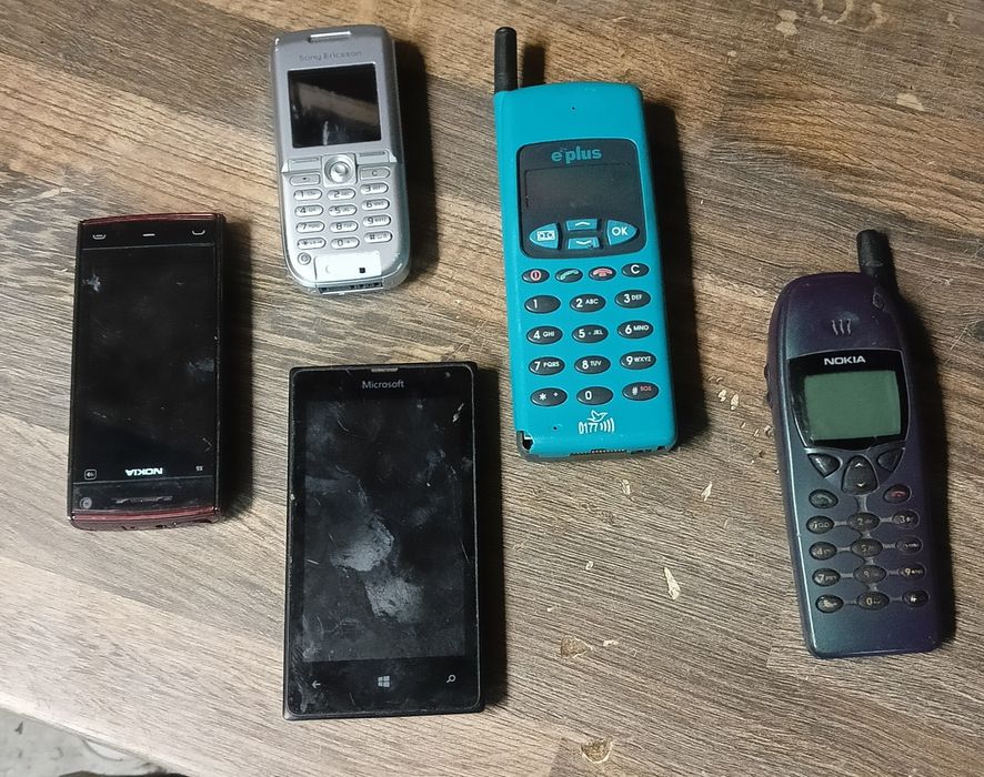 Retro telefony Nokia