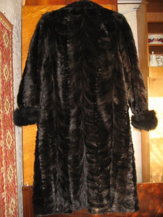 Шуба норковая, новая.
