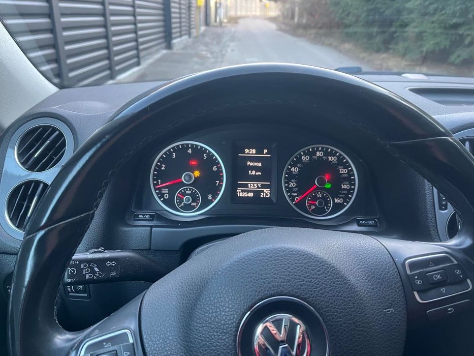 Продам авто Volkswagen Tiguan