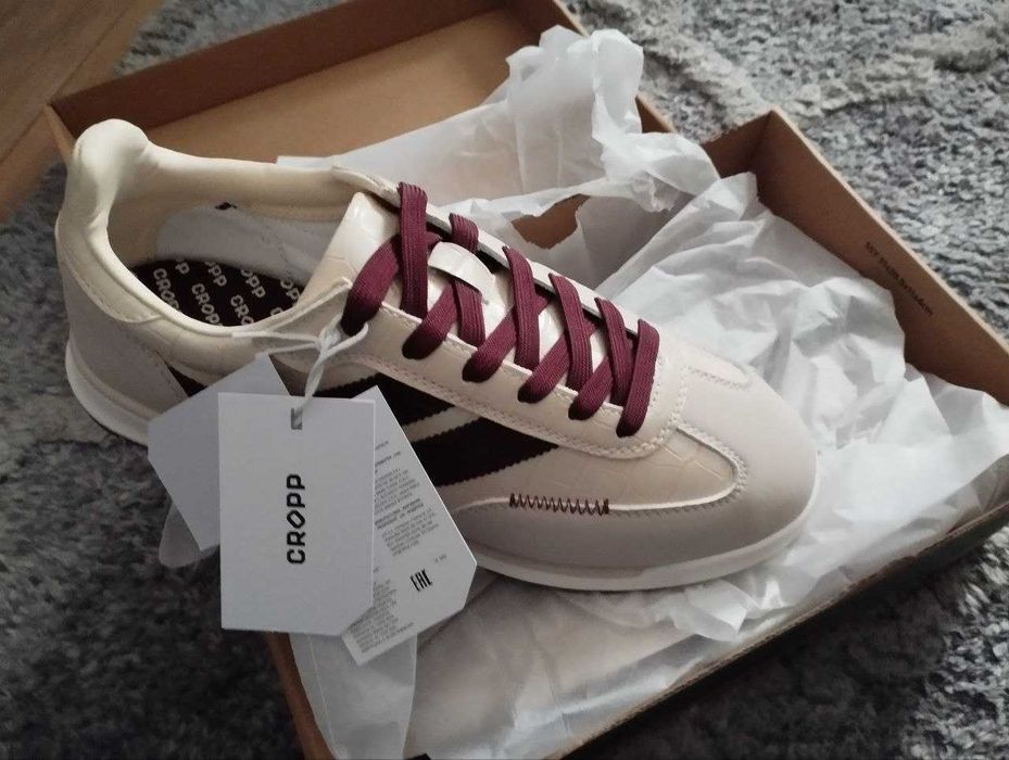 Nowe buty firmy cropp rozmiar 39