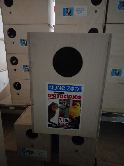 Ninho psitacidios 7 euros