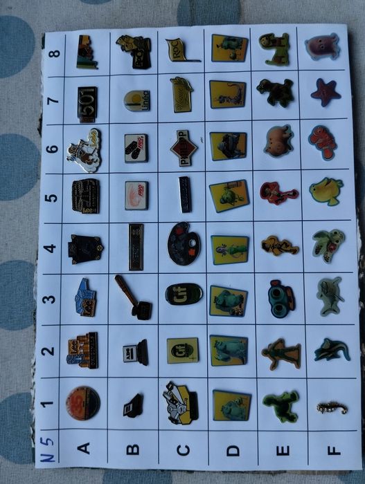 (N) Pins de vários temas