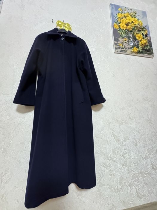 Жіноче пальто стильне елегантне вишукане.