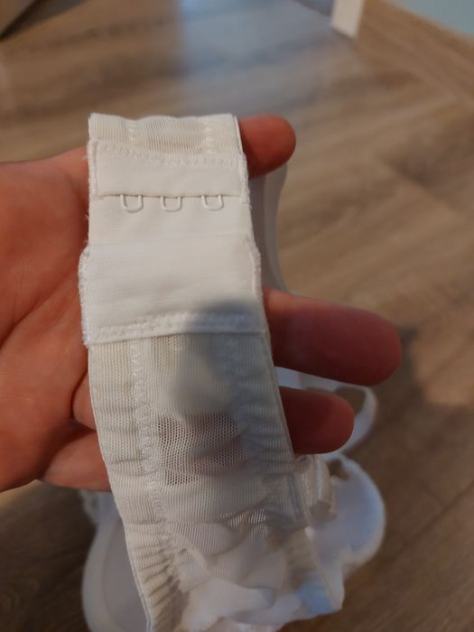 Biustonosz HM 75d biały