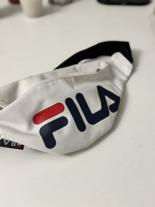 Biała nerka FILA