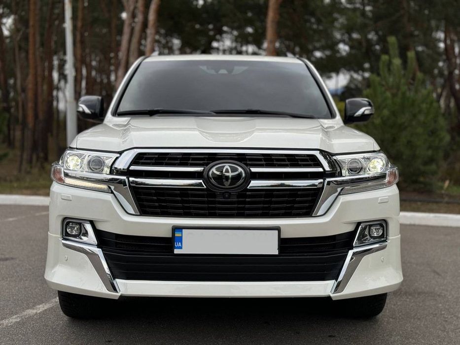 Toyota LandCruiser 200 Крышки зеркал с повторителем и хромом
