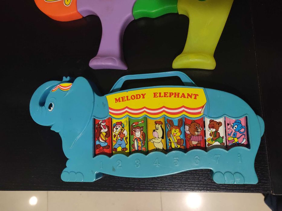 Puzzle e xilofone em forma de elefante