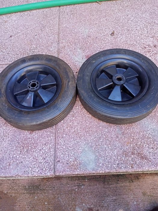 Rodas para carrinhos de mão