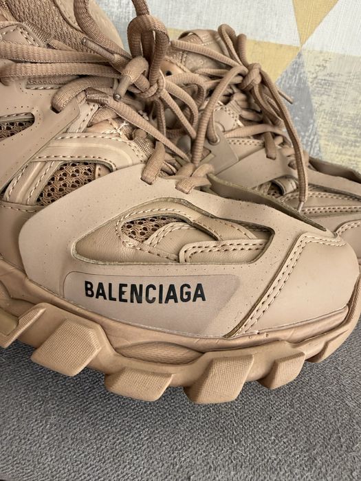 Жіночі кросовки Balenciaga
