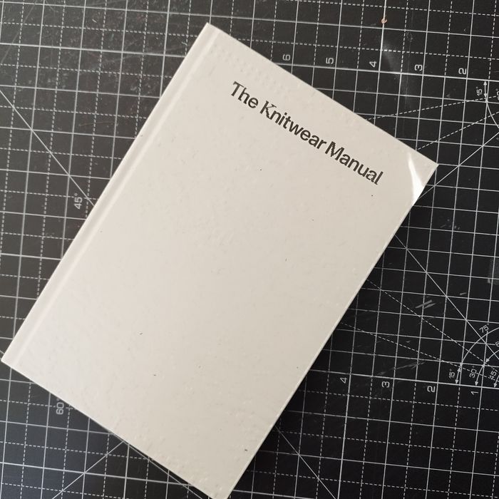 Livro The knitwear manual da Fashionary