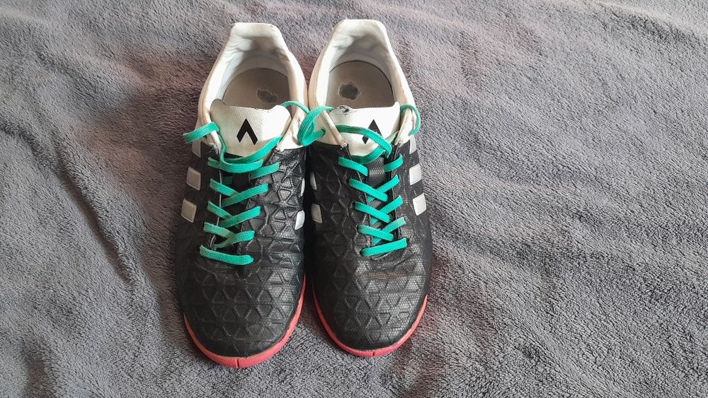 Halówki Adidas rozm. 36 2/3