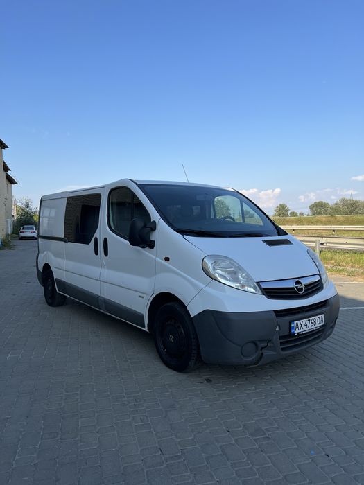 Opel Vivaro 2.0 CDTi 2013 груз/пас
