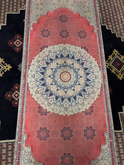 Mala mata do yogi latajacy dywan kauczuk mikrofibra