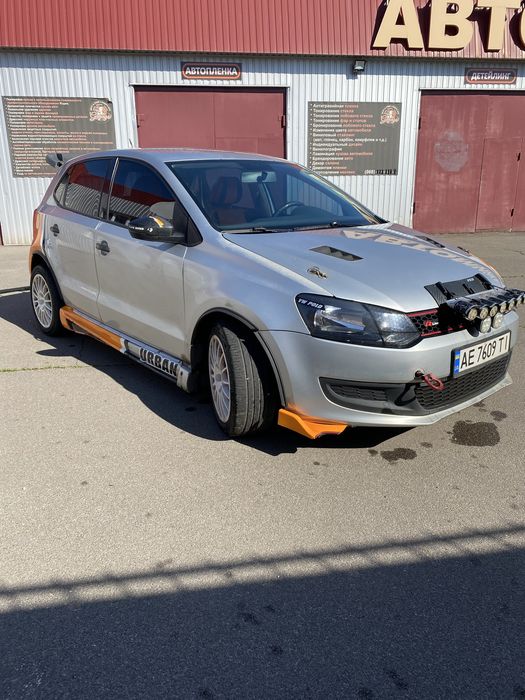 WV Polo 1.4 хатчбек чіпована в стилі раллі