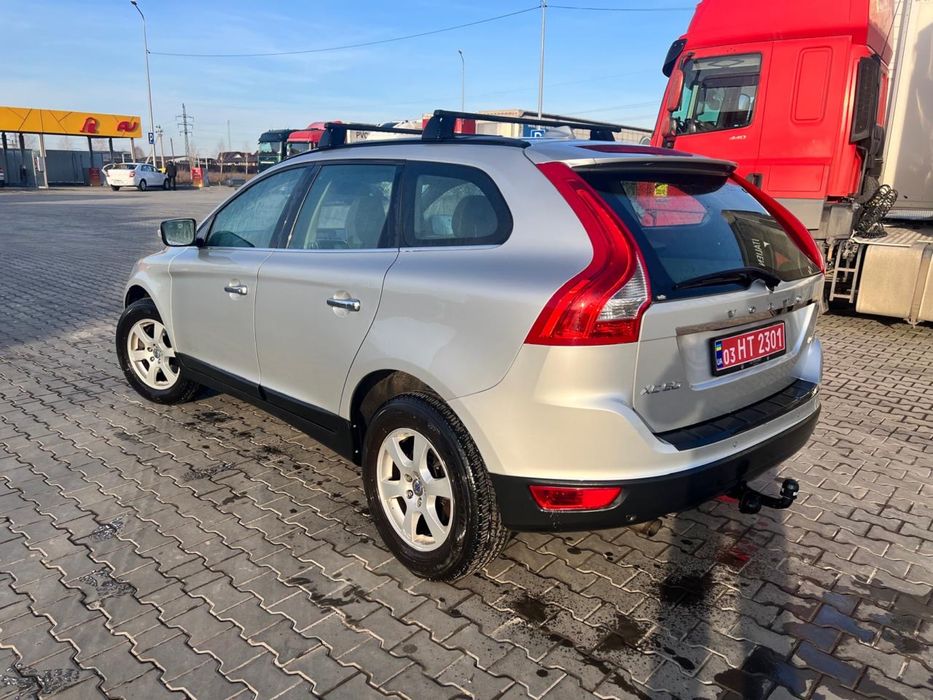 Автомобіль Вольво Volvo XC60 2010