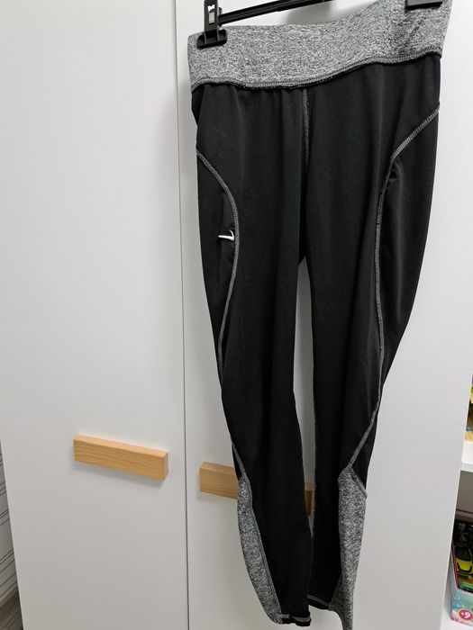 Legginsy spodnie treningowe Nike