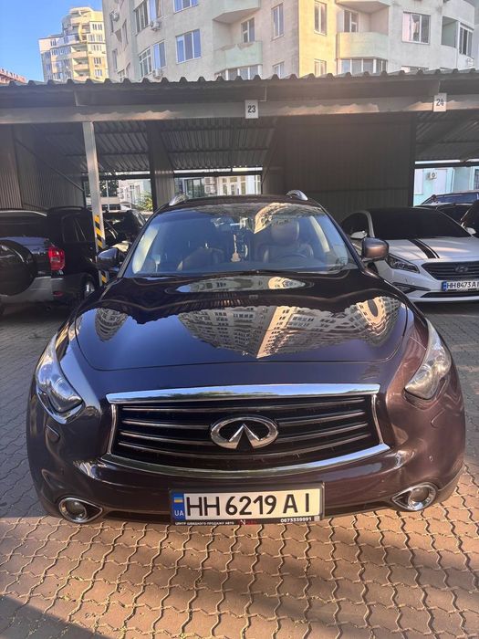 Infiniti FX 37, 2010