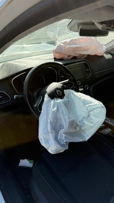 Para peças RENAULT Megane IV (B9A/M_)