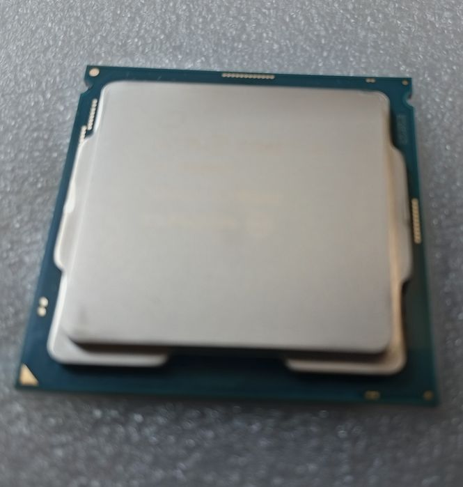 Intel Core i5 CPU - 3.7 GHz - 9600K453535527538544641