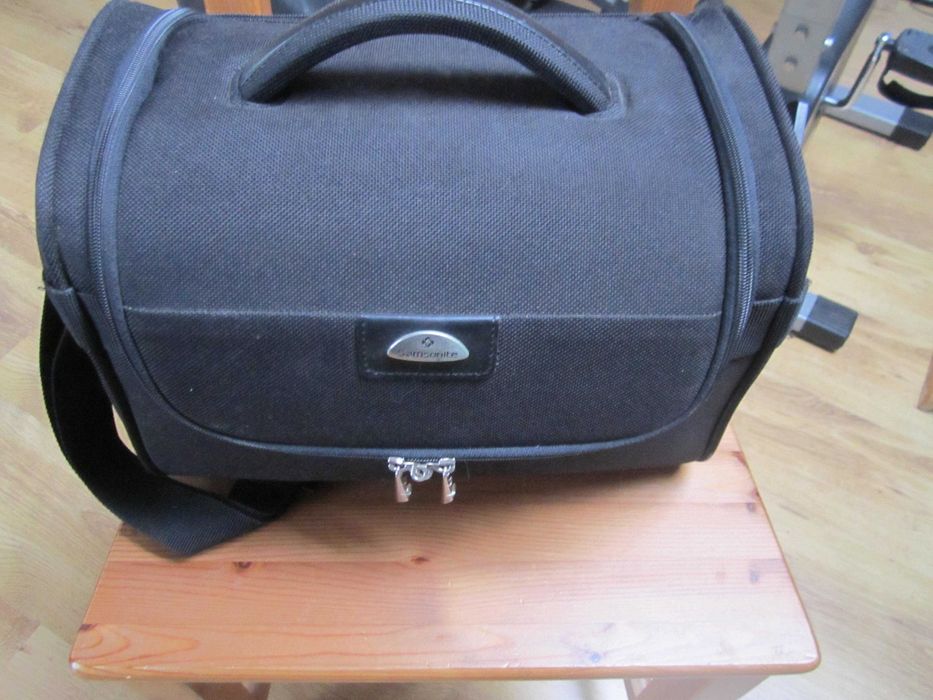kuferek Samsonite walizeczka