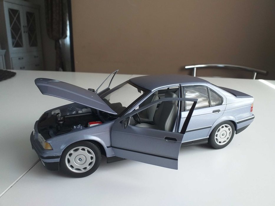 модель 1.18  BMW 3 Serie