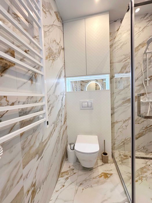 Квартира в центрі з дорогим ремонтом клубний будинок