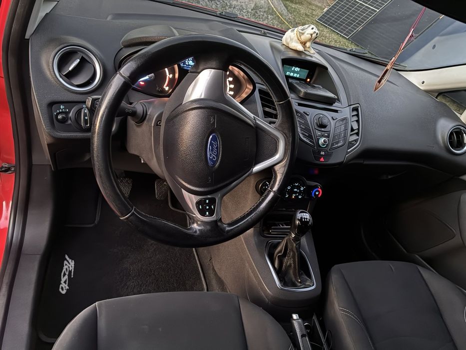 Продам офіційний Ford Fiesta 2013р 1,5d.В ідеальному стані!