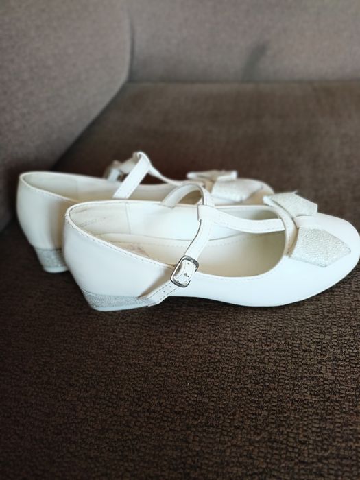 Buty dziewczęce komunijne