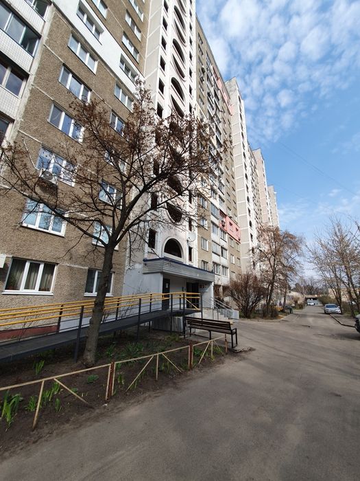 2к квартира, Бориспільська 34, 56м2, видова, парк, генератор
