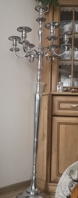 Ogromny (162 cm) - bardzo wysoki świecznik (można regulować)Srebrny