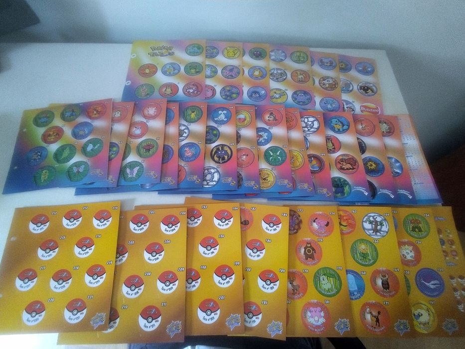 Cadernetas Pokémon tazos